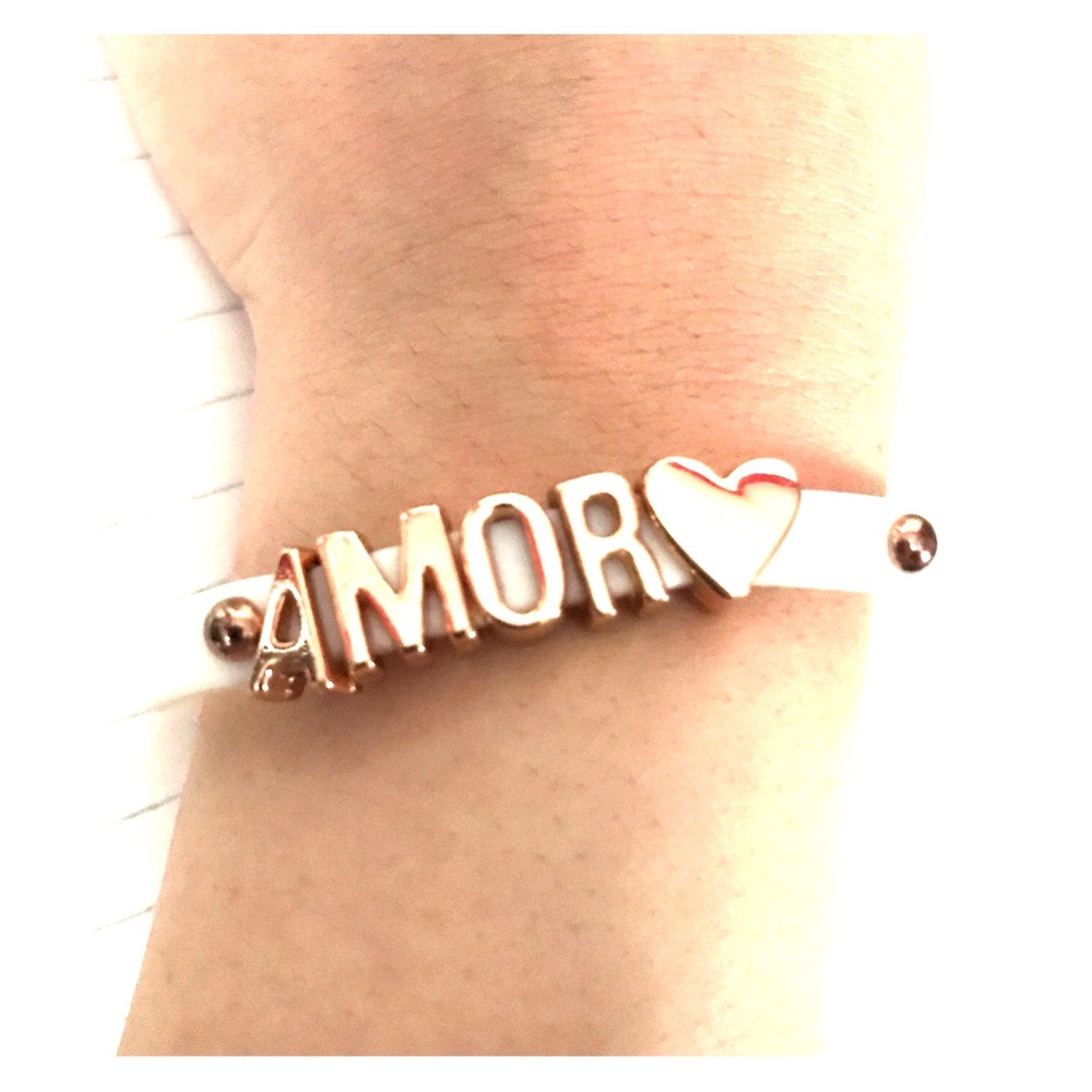 Adorable Amor rubber bracelet